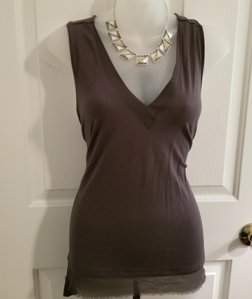 14TH & UNION Grey Sleeveless Hi-Lo Top sz L